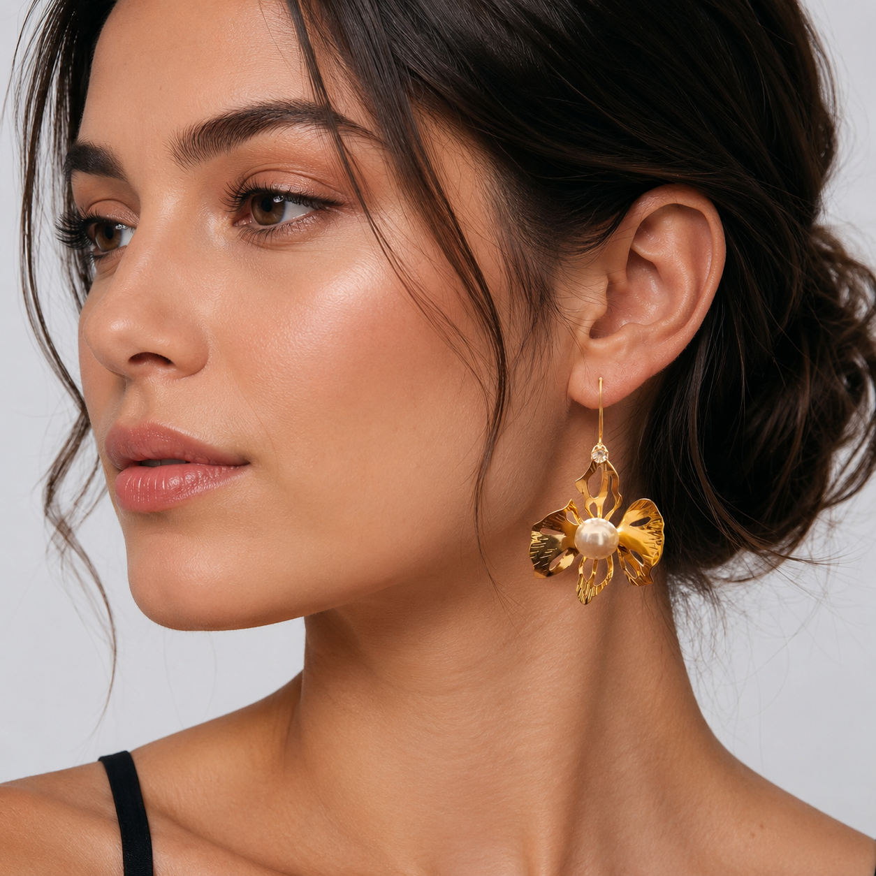 Tilloma™ Pearl Bloom Statement Earrings – Anti Tarnish Waterproof Gold Floral Drop Earrings
