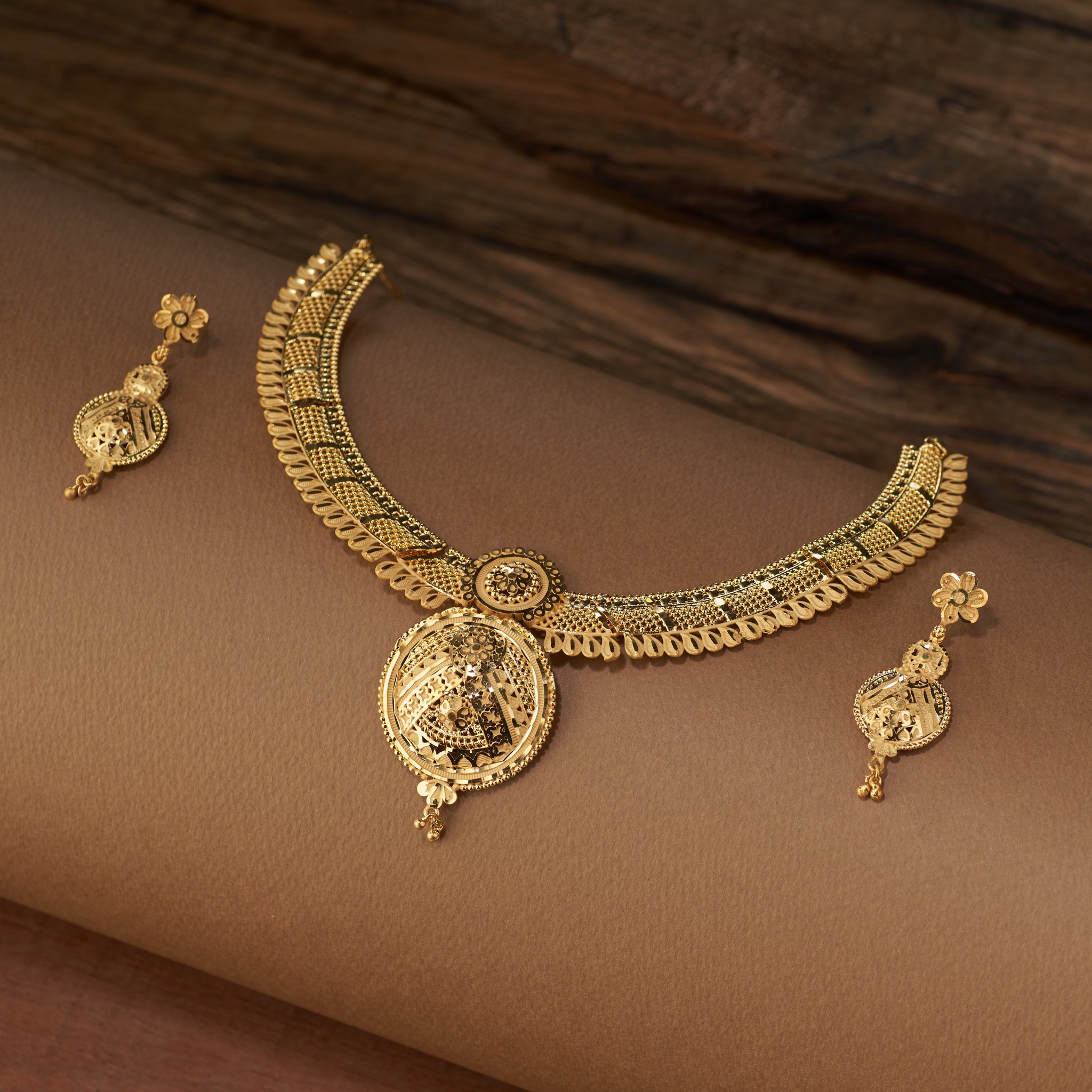 Gold Forming Necklace Set | Samona by Tilloma