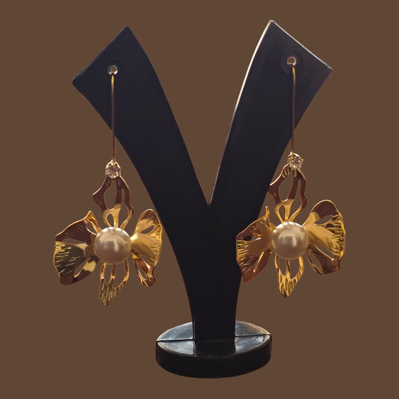 Tilloma™ Pearl Bloom Statement Earrings – Anti Tarnish Waterproof Gold Floral Drop Earrings