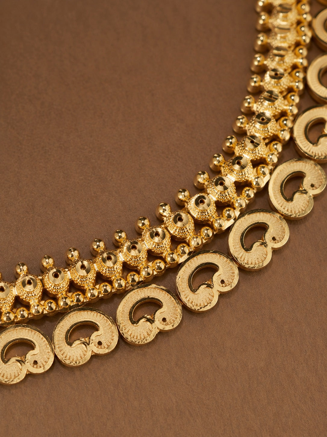 High Gold Forming Necklace Set with Designer Earrings – Modern Gold Replica Finish