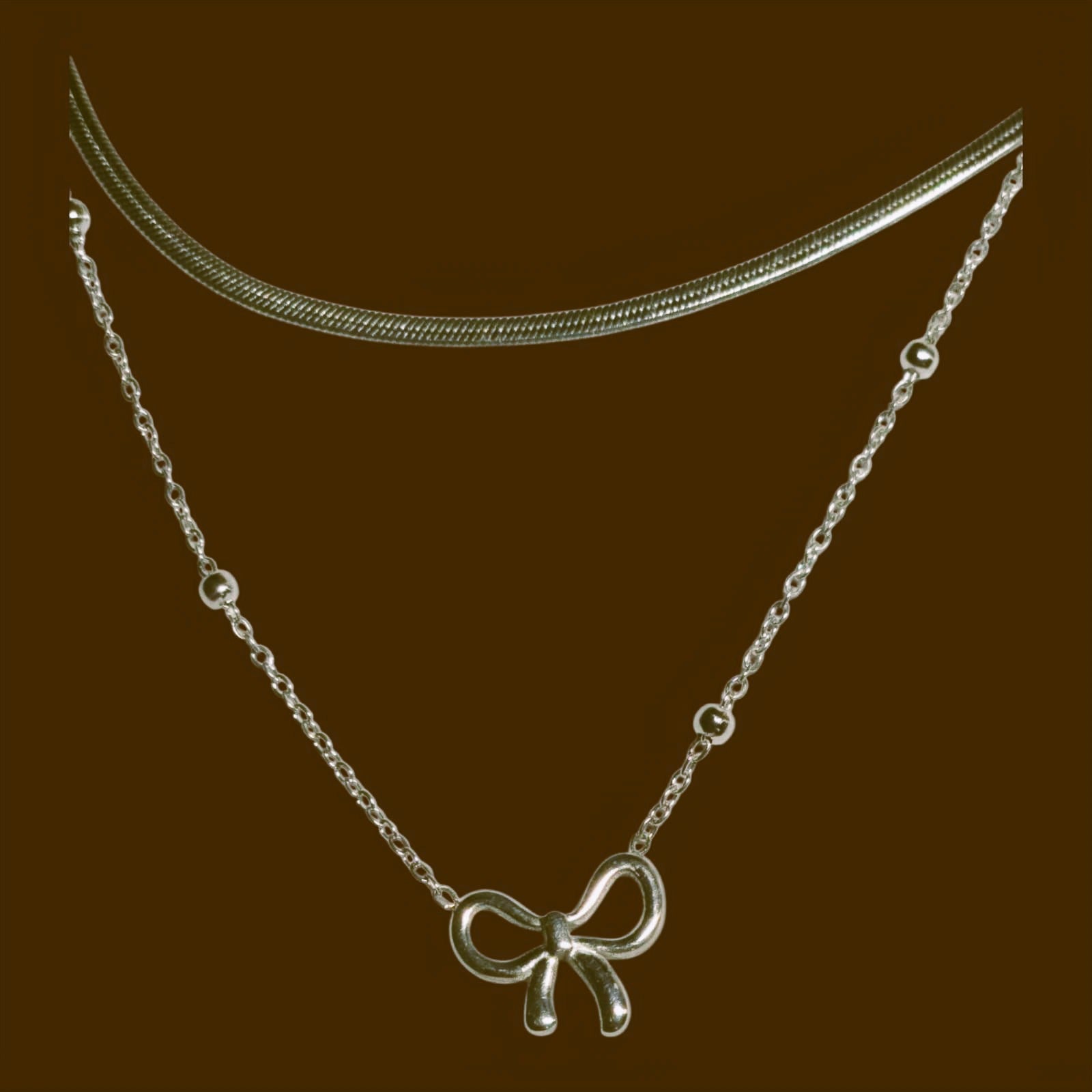 Elegant Silver Bow Double-Layer Necklace – Minimalist Workwear Accessory
