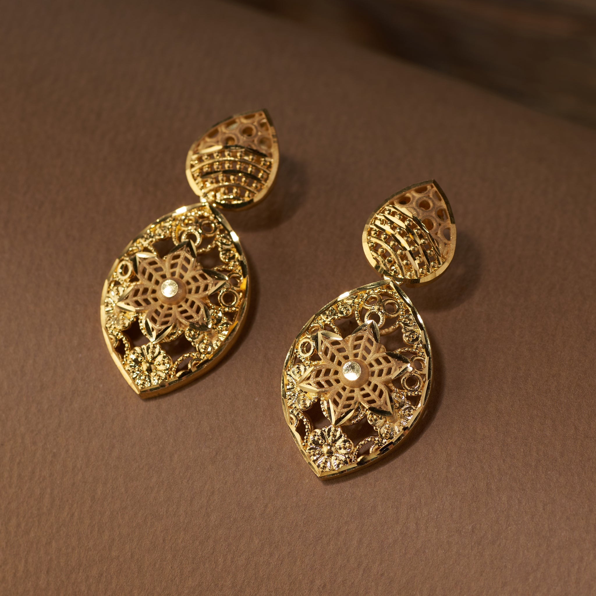 Bridal Aura – Elegant Gold Forming Jewellery for Brides